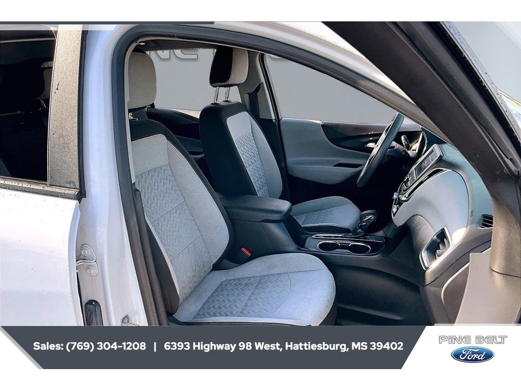 Used 2022 Chevrolet Equinox LS w/ LS Convenience Package FWD image 6