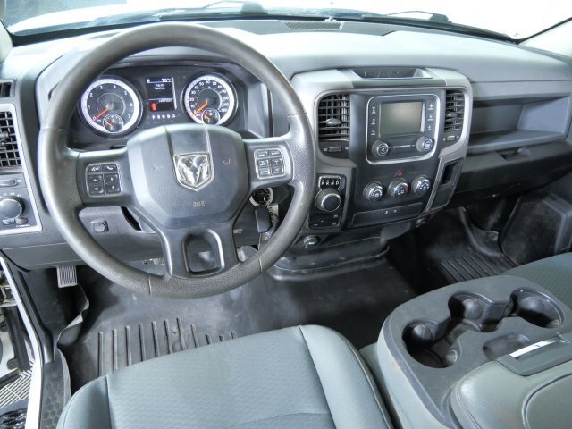 Used 2020 RAM 1500 Tradesman w/ Chrome Appearance Group AWD/4WD image 3