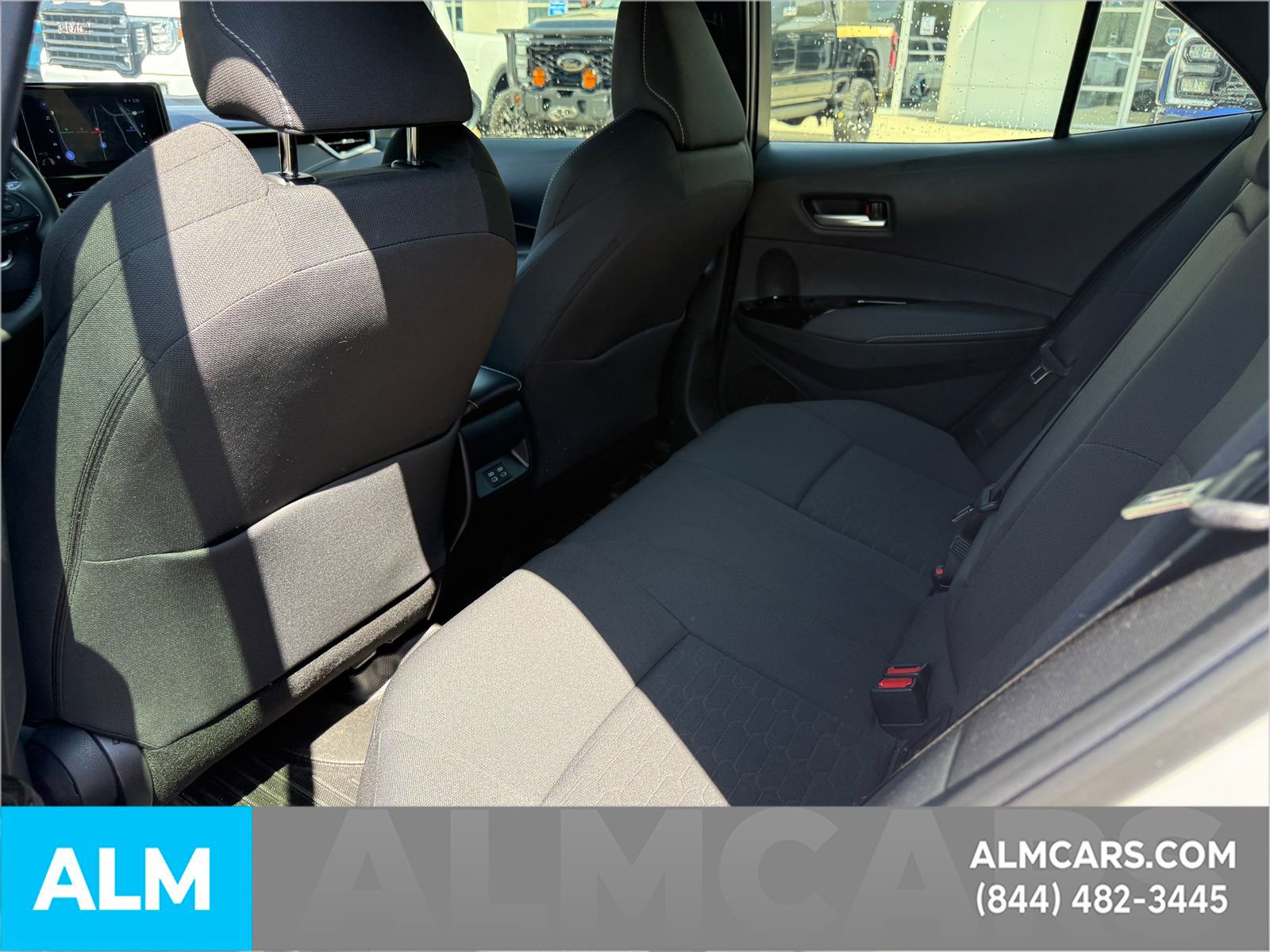 Used 2025 Toyota Corolla SE w/ SE Package image 11