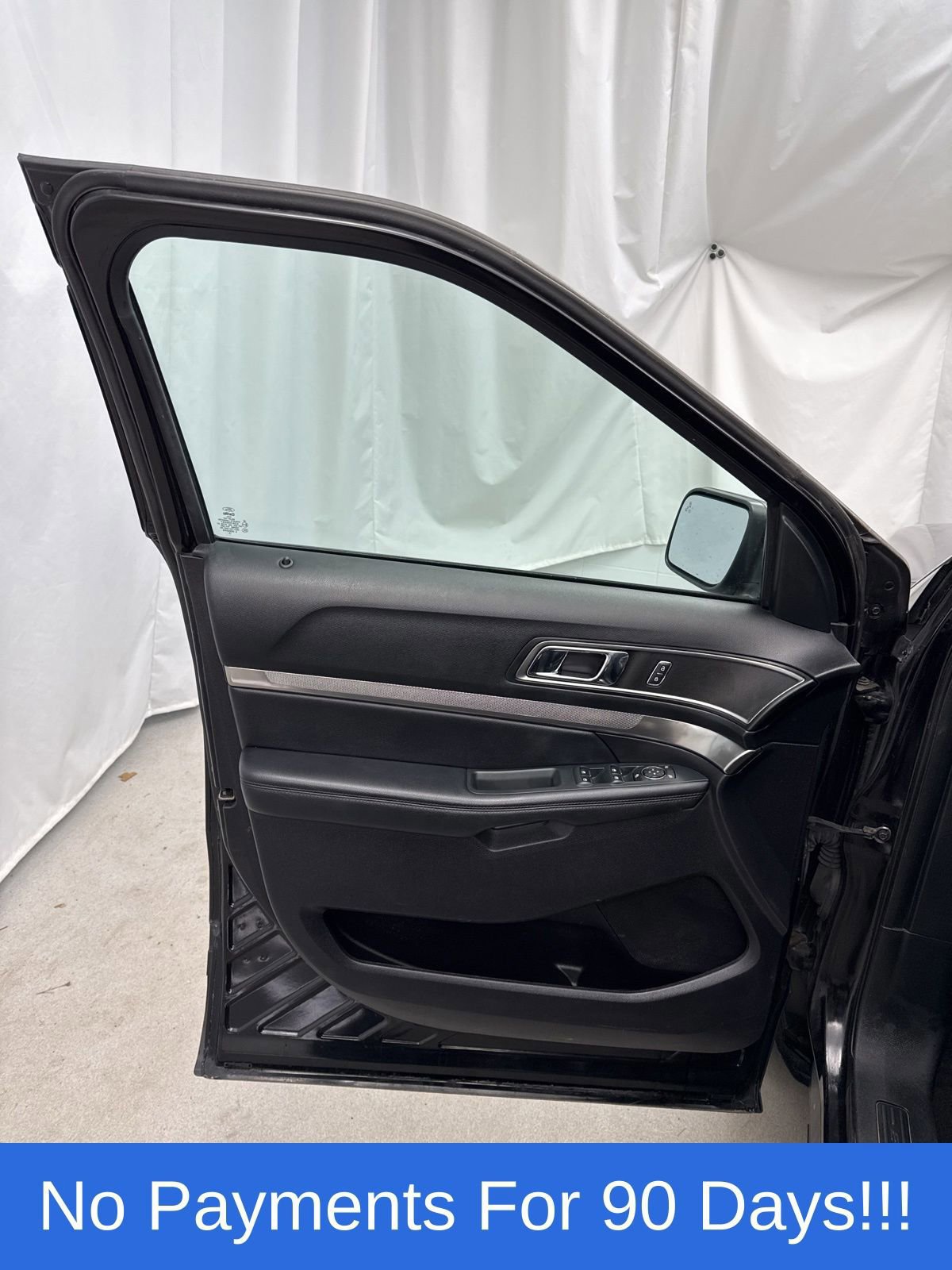 Certified 2019 Ford Explorer XLT w/ Equipment Group 202A image 11