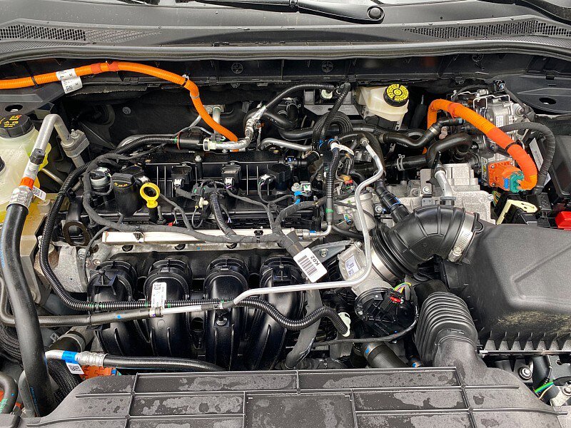Certified 2025 Ford Escape Platinum AWD/4WD image 66
