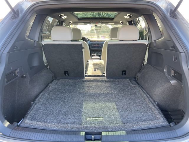 Used 2020 Volkswagen Tiguan SE R-Line image 30