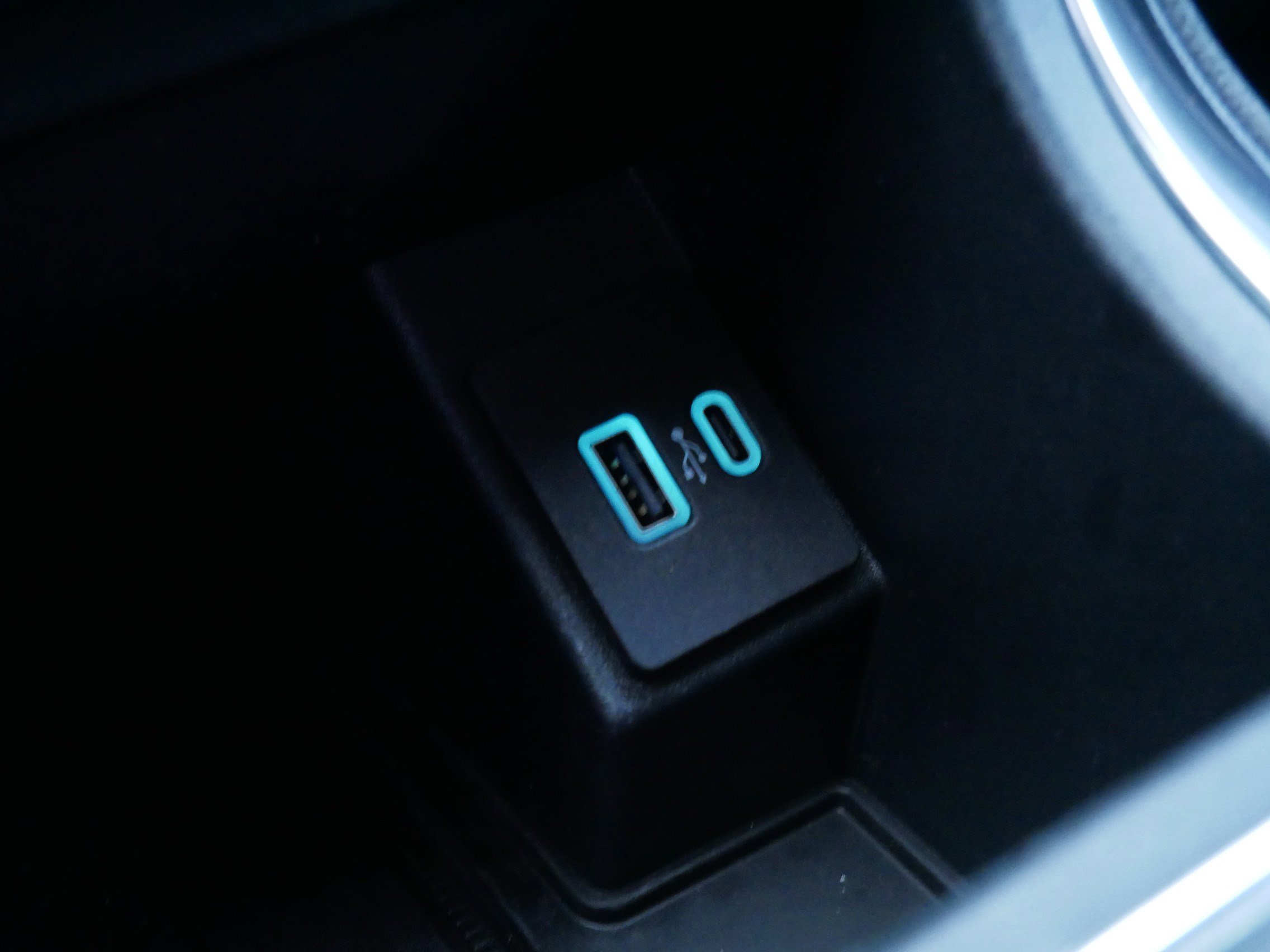 Certified 2024 Ford Edge Titanium image 30