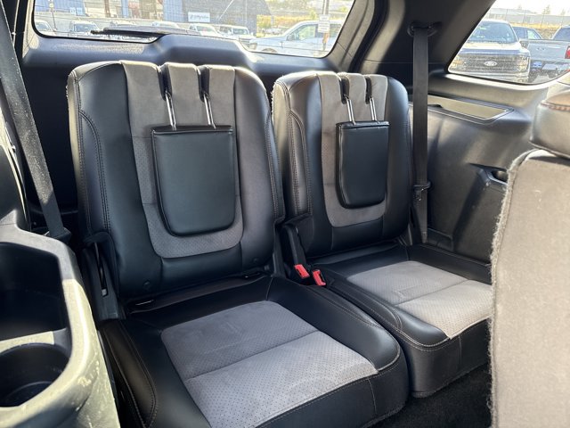 Certified 2017 Ford Explorer XLT w/ Equipment Group 202A FWD image 14