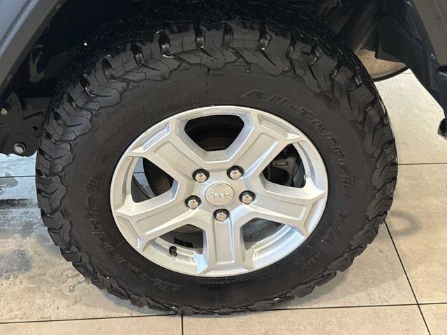 Used 2021 Jeep Wrangler Sport image 31