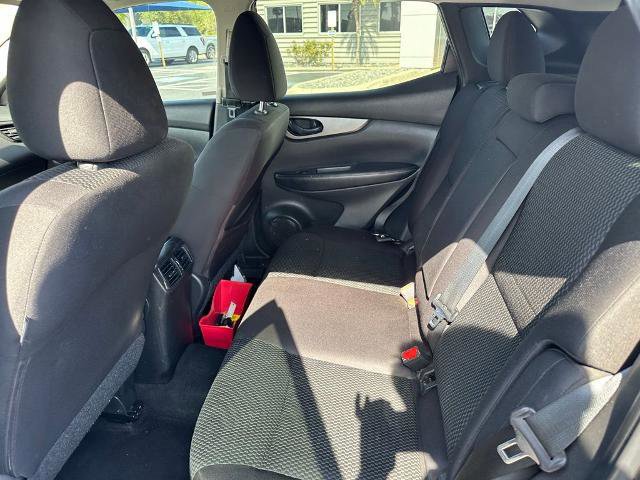 Used 2020 Nissan Rogue Sport S image 16