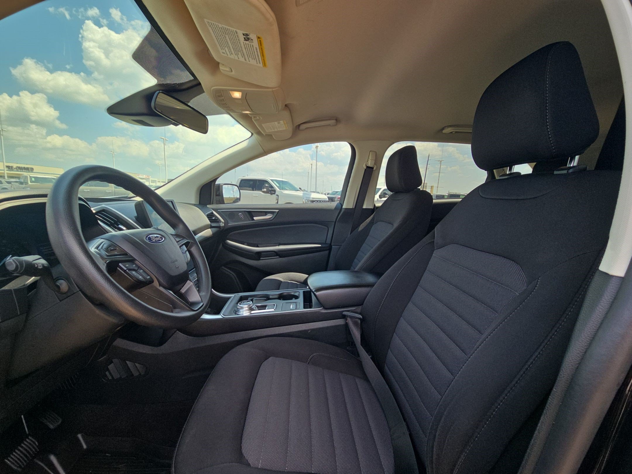 Certified 2024 Ford Edge SE w/ Black Appearance Package AWD/4WD image 17