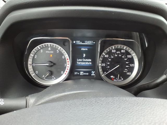 Used 2017 Nissan Titan SV image 19