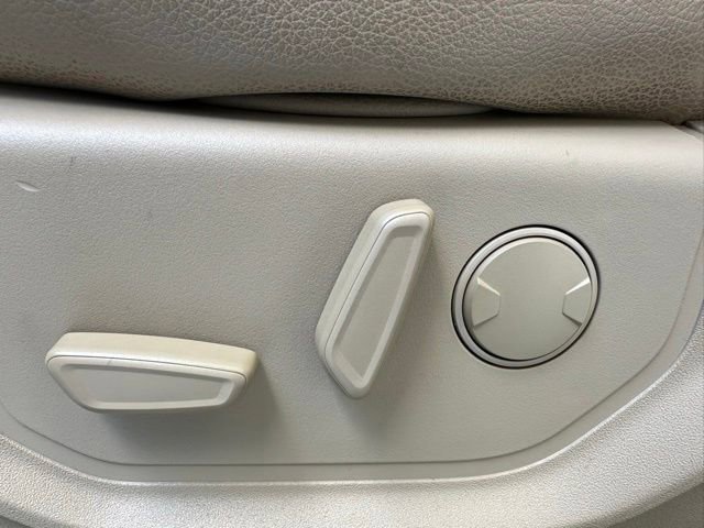 Certified 2020 Ford F250 Lariat w/ Lariat Value Package image 27