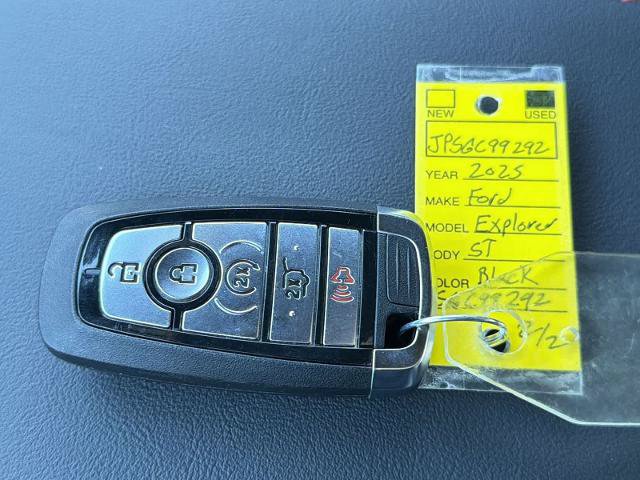 Certified 2025 Ford Explorer ST-Line AWD/4WD image 36