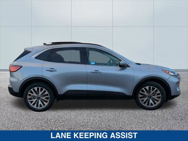 Certified 2022 Ford Escape Titanium w/ Class II Trailer Tow Package image 2