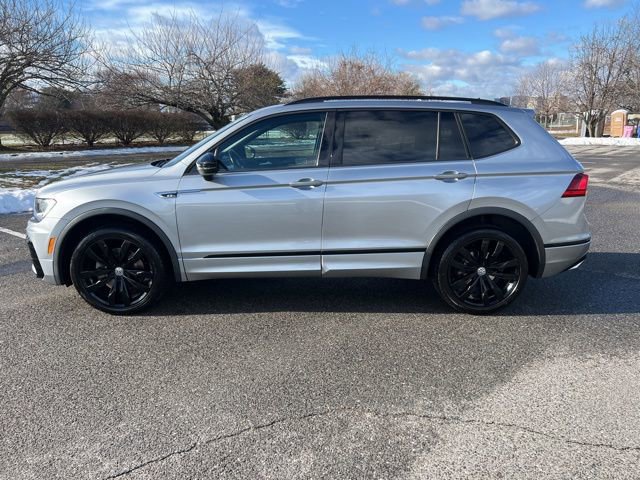 Used 2020 Volkswagen Tiguan SE R-Line image 3