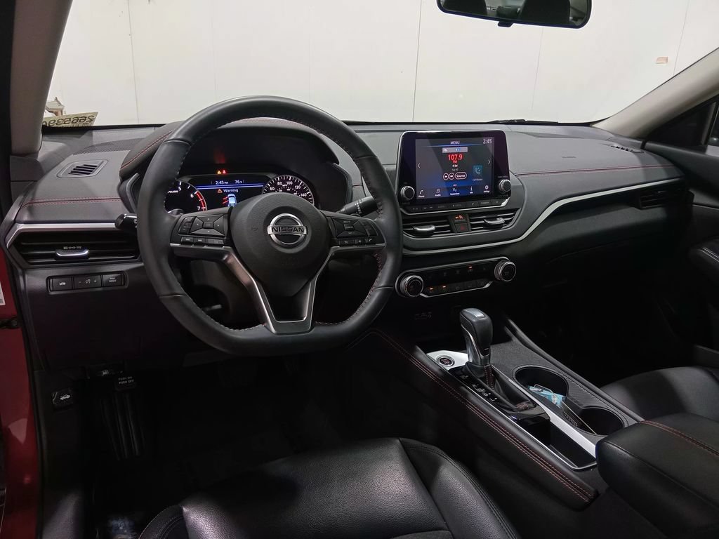 Used 2022 Nissan Altima 2.0 SR FWD image 14