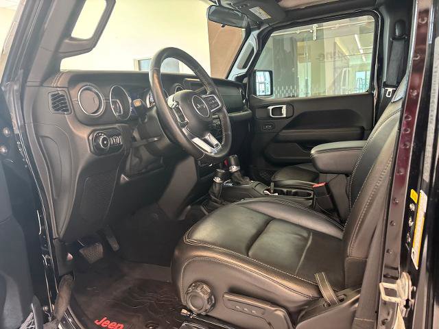 Used 2020 Jeep Wrangler Unlimited Sahara w/ Cold Weather Group AWD/4WD image 13