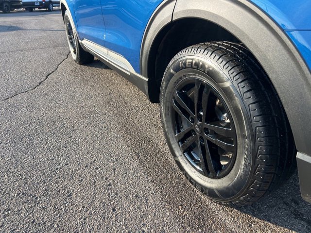 Certified 2022 Ford Explorer XLT w/ Equipment Group 202A image 26