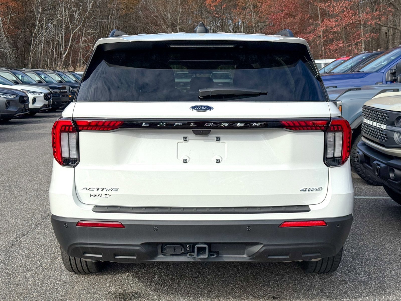 Certified 2025 Ford Explorer Active image 3