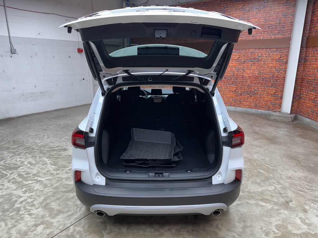Certified 2023 Ford Escape Active AWD/4WD image 28