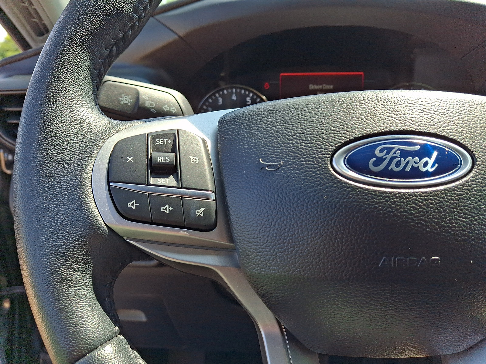Certified 2024 Ford Explorer XLT AWD/4WD image 23