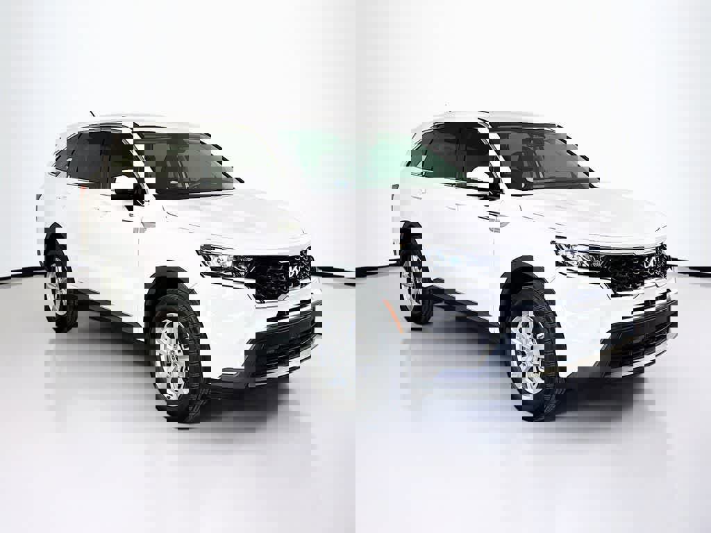 Used 2023 Kia Sorento LX image 7