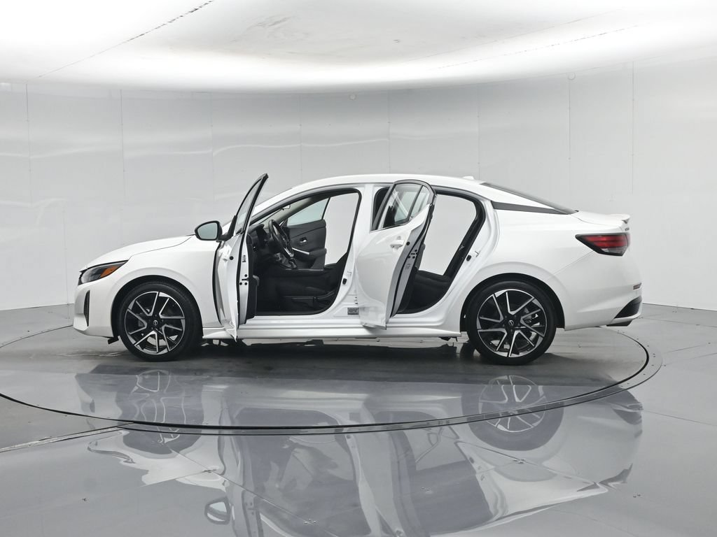 Used 2024 Nissan Sentra SR FWD image 36