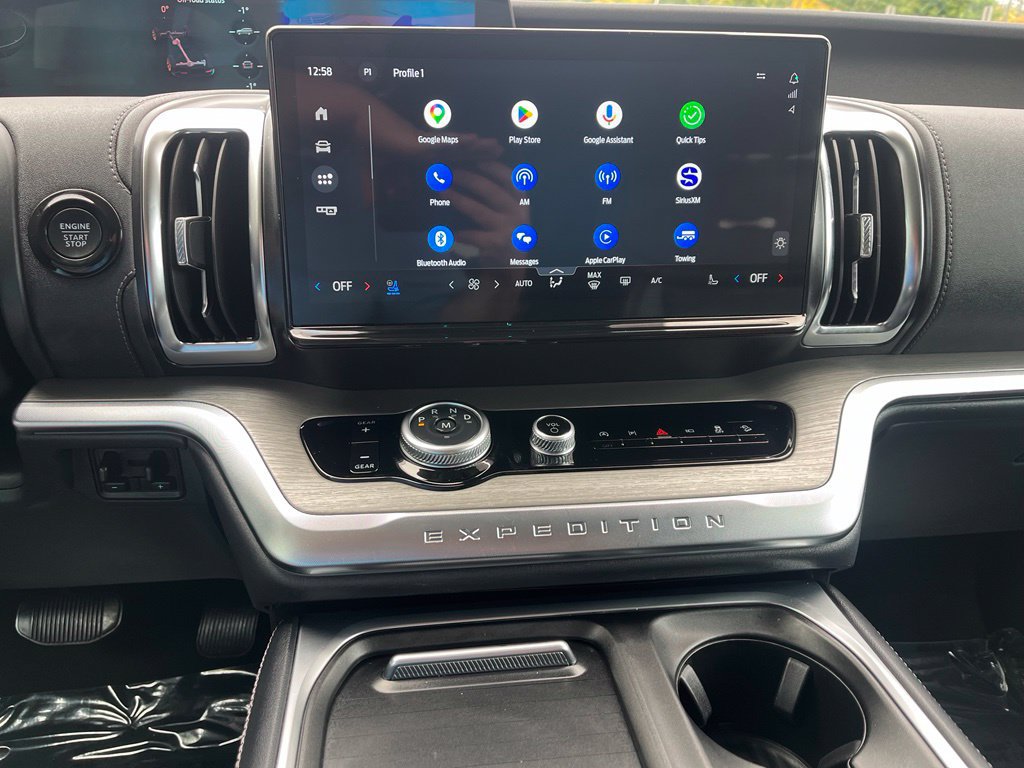Certified 2025 Ford Expedition Max Platinum w/ Driver's Package AWD/4WD image 30