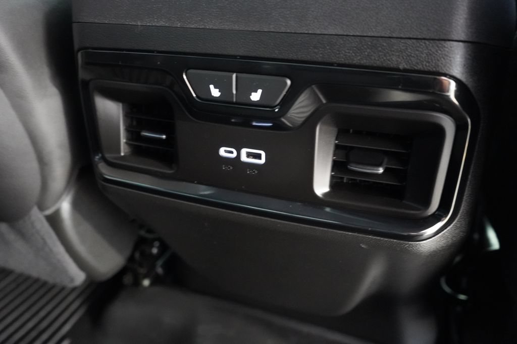 Used 2024 GMC Sierra 2500 AT4X AWD/4WD image 33