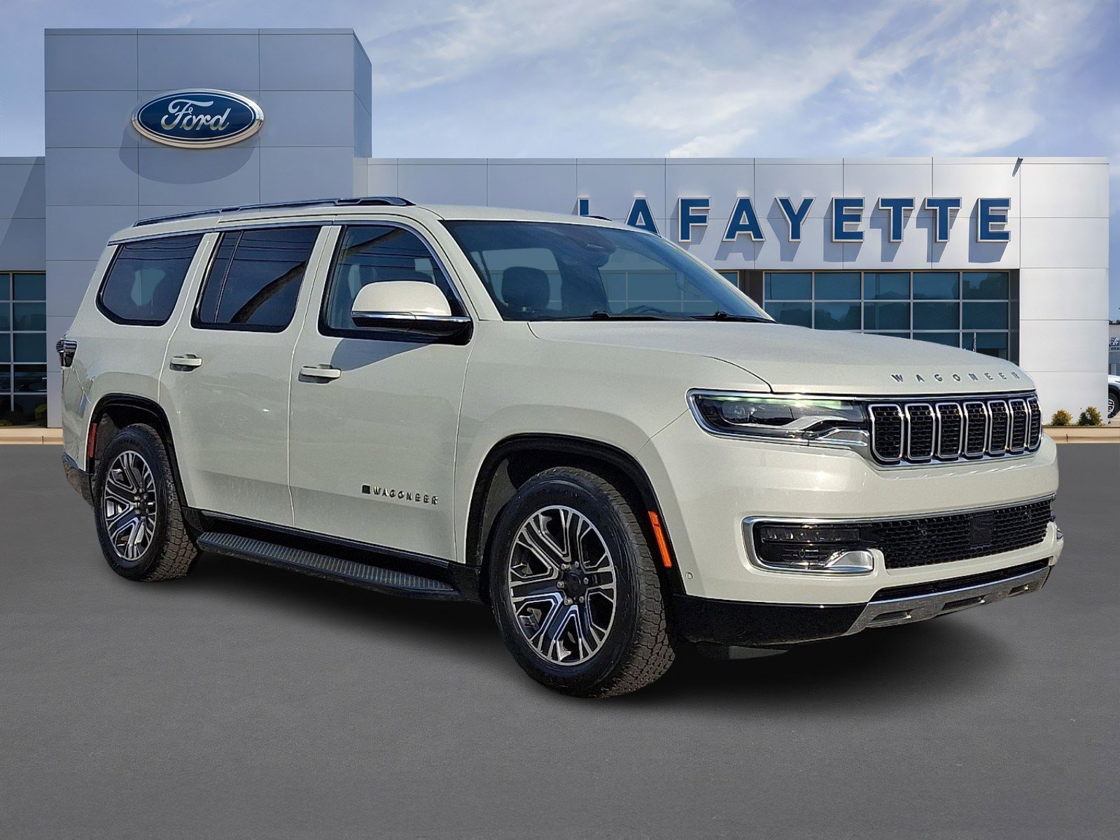 Used 2022 Jeep Wagoneer Series III w/ Flexible Seating Group AWD/4WD image 1