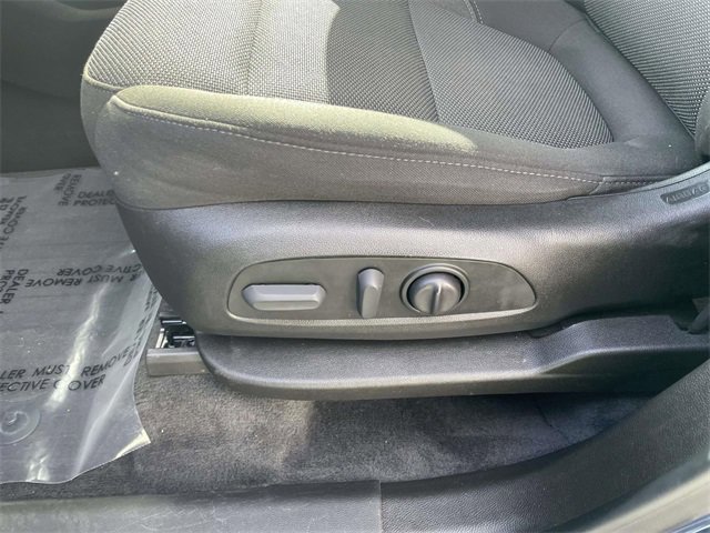 Used 2022 Chevrolet Traverse LT image 12