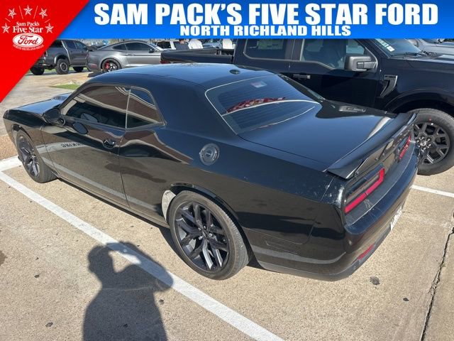 Used 2020 Dodge Challenger R/T w/ Blacktop Package image 9