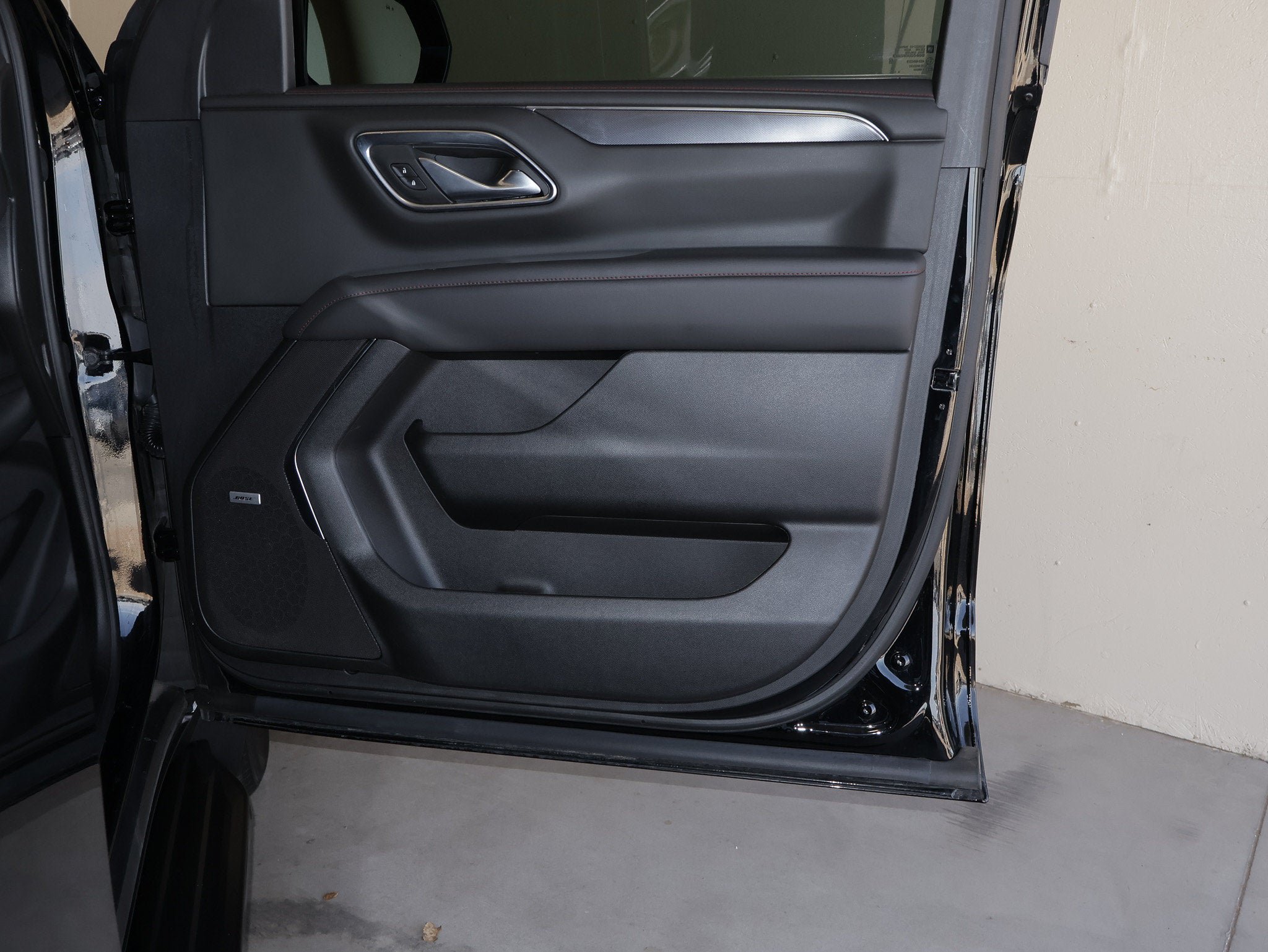Used 2024 Chevrolet Tahoe RST w/ Luxury Package AWD/4WD image 42