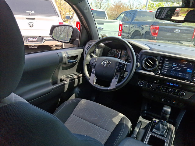 Used 2023 Toyota Tacoma TRD Off-Road w/ Black Out Package (TMS) AWD/4WD image 15