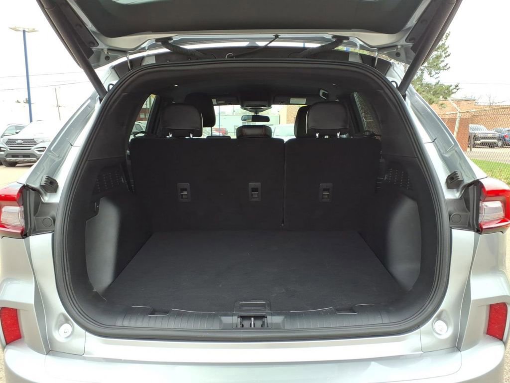 Certified 2024 Ford Escape ST-Line w/ Tech Pack #1 image 10