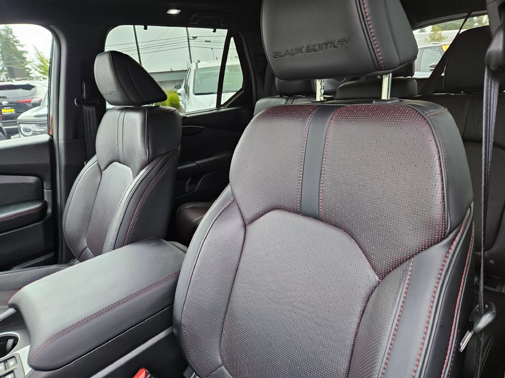 Used 2025 Honda Pilot Black Edition image 20