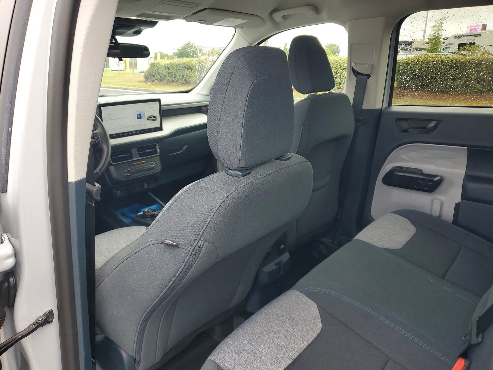 Certified 2025 Ford Maverick XLT w/ Equipment Group 301A AWD/4WD image 8