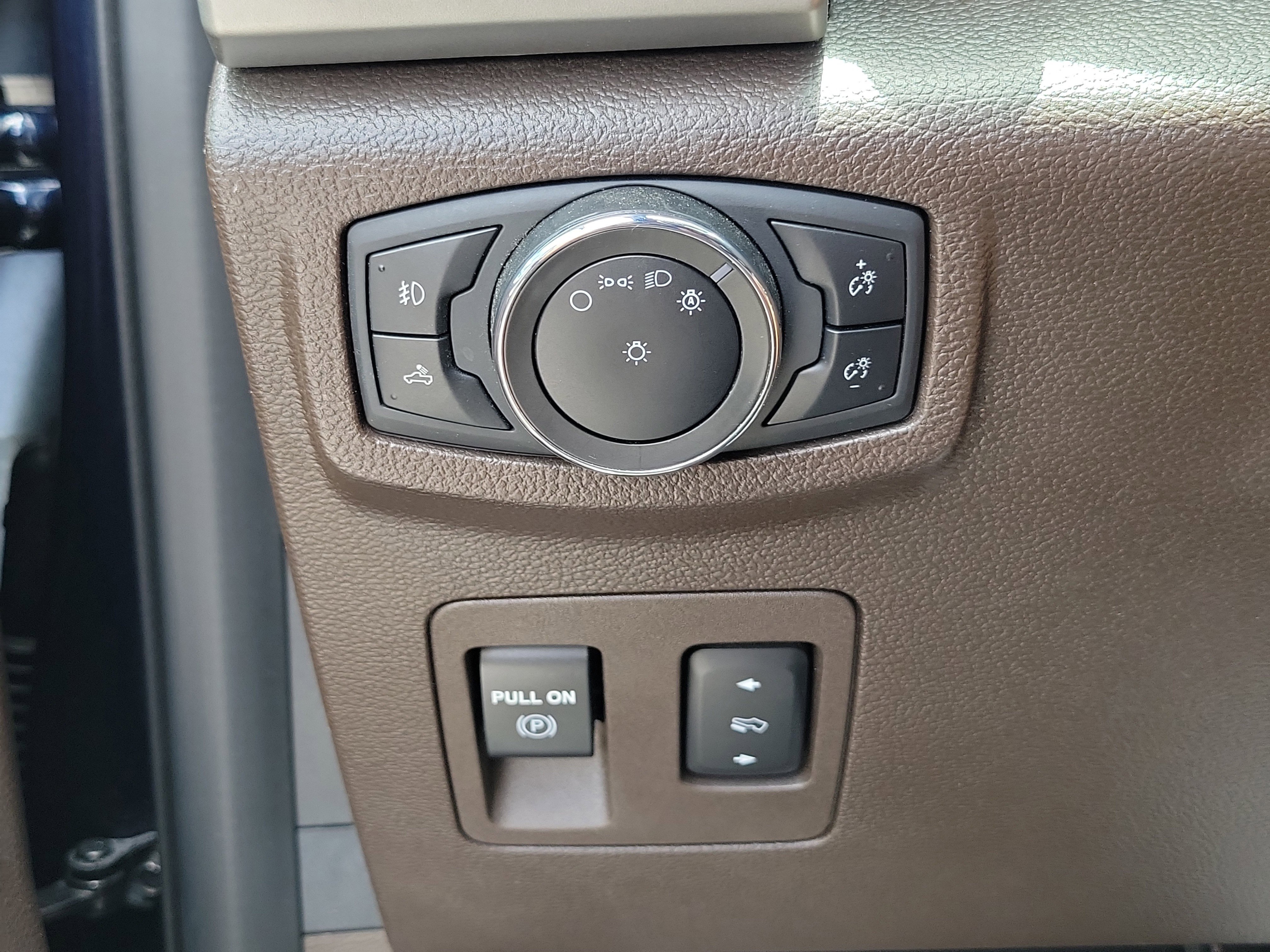 Certified 2020 Ford F150 King Ranch w/ Equipment Group 601A Luxury RWD image 27