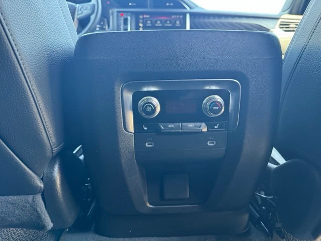 Used 2024 GMC Yukon XL Denali AWD/4WD image 20