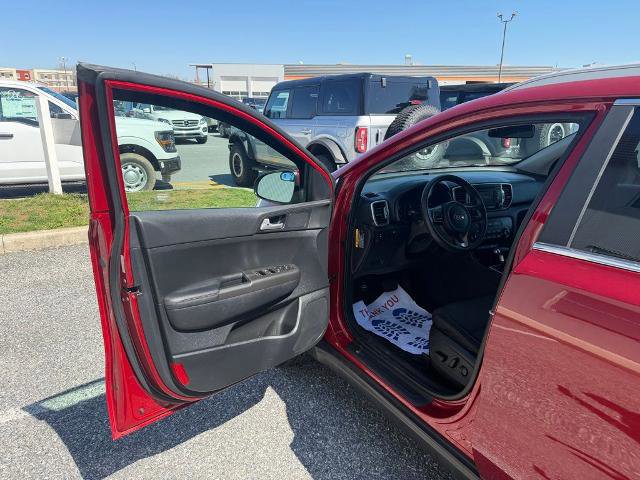 Used 2017 Kia Sportage LX w/ LX Popular Package image 10