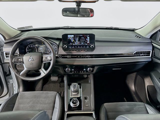 Used 2023 Mitsubishi Outlander SE image 20