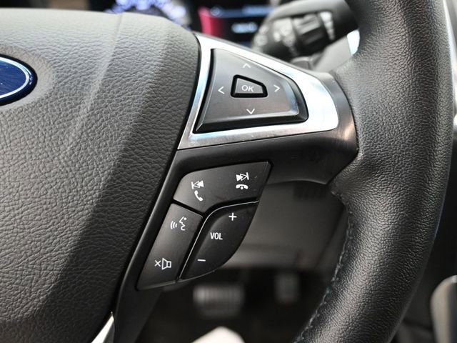Certified 2019 Ford Edge Titanium w/ Cold Weather Package AWD/4WD image 17