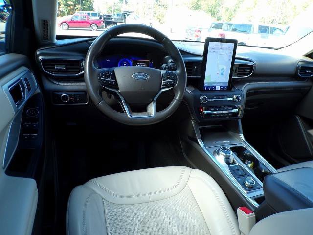 Certified 2020 Ford Explorer Platinum w/ Premium Technology Package image 17
