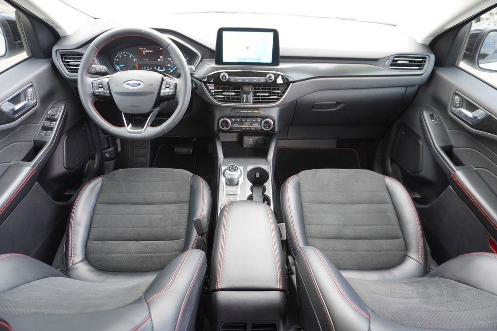 Certified 2022 Ford Escape SEL w/ SEL Stealth AWD Package image 19