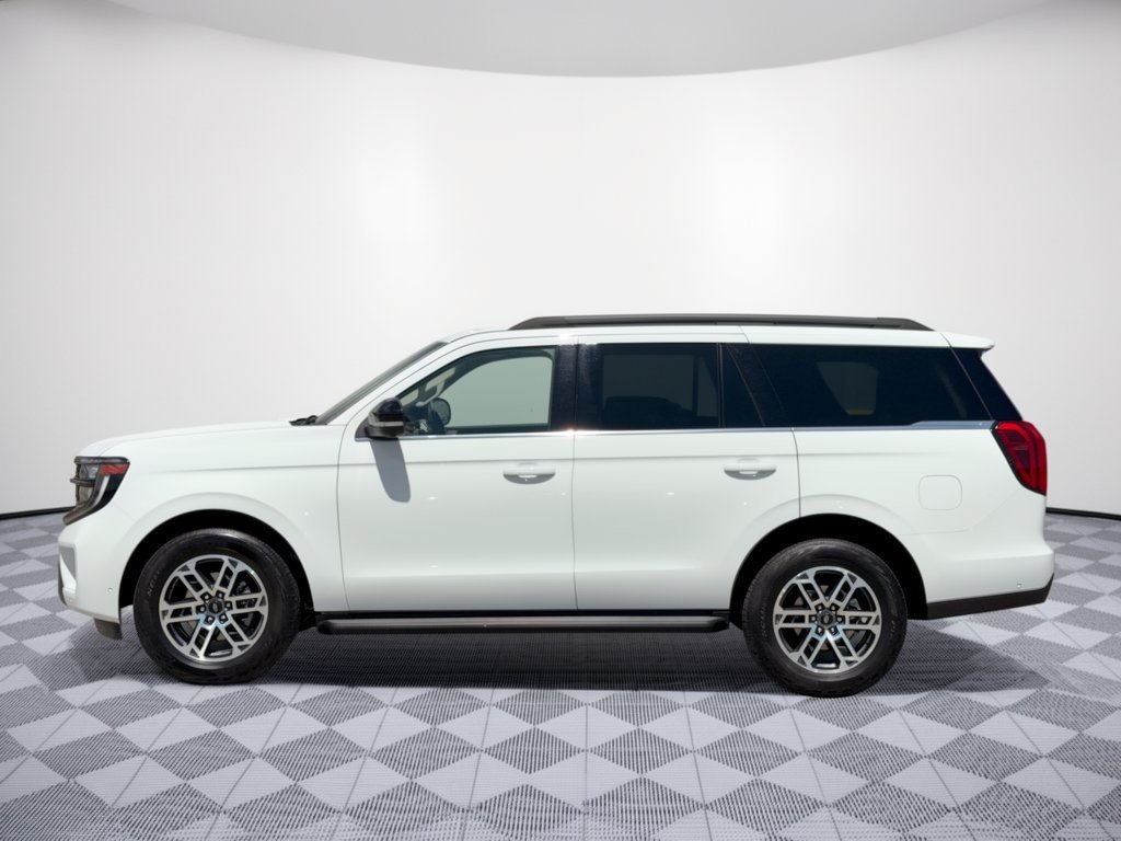 Certified 2025 Ford Expedition Active AWD/4WD image 2