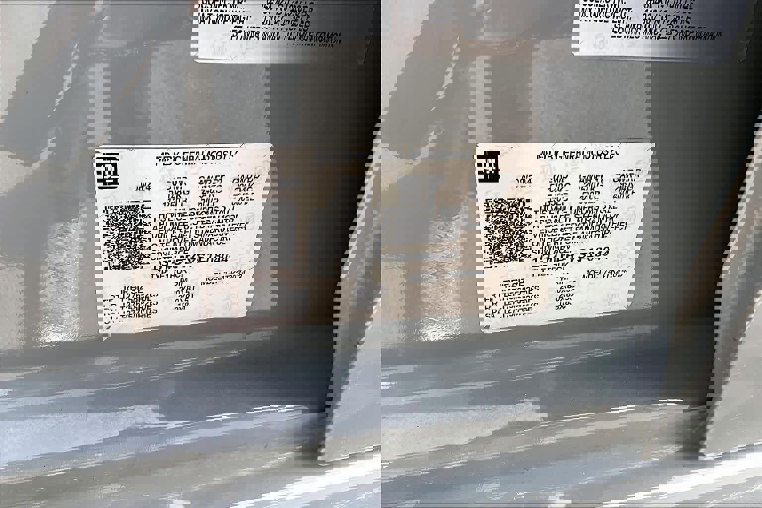 Used 2025 GMC Sierra 2500 AT4 w/ AT4 Premium Plus Package image 37