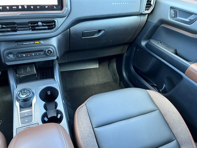 Certified 2025 Ford Bronco Sport Outer Banks w/ Outer Banks Tech Package+ AWD/4WD image 36
