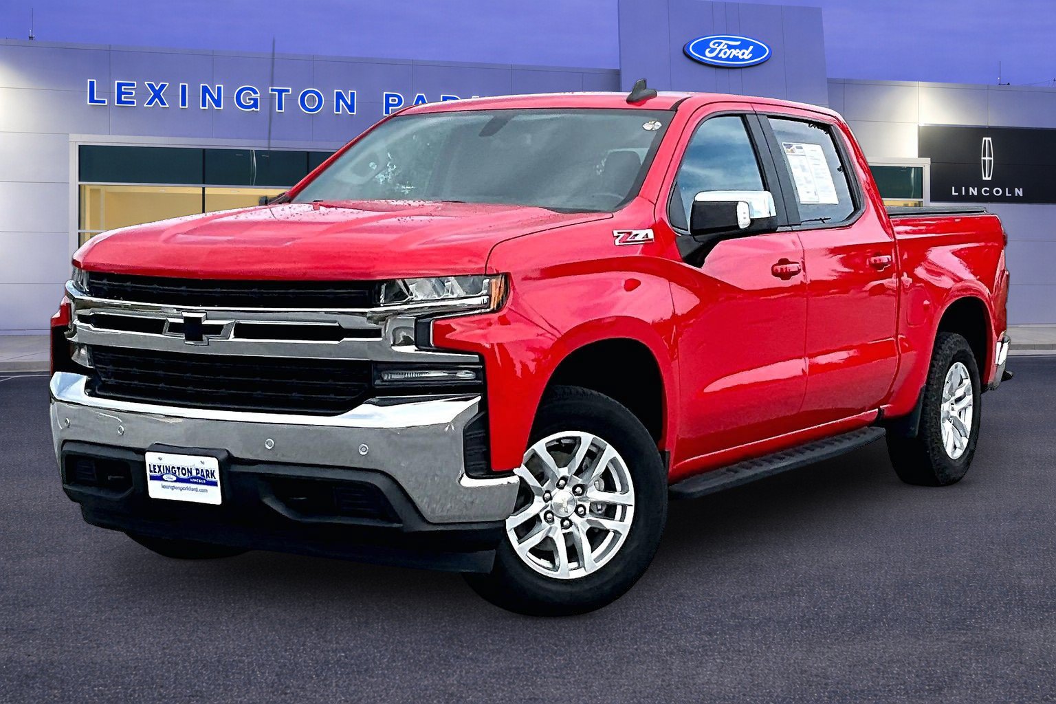 Used 2020 Chevrolet Silverado 1500 LT w/ All-Star Edition AWD/4WD image 3