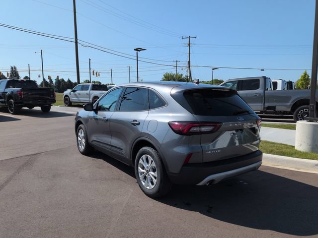 Certified 2025 Ford Escape Active AWD/4WD image 3