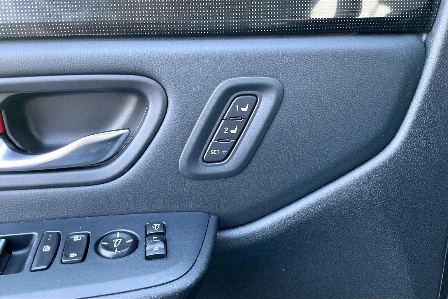 Used 2023 Honda Pilot Elite image 37