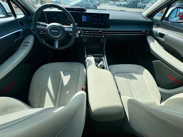 Used 2025 Hyundai Sonata SEL FWD image 11