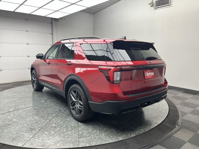 Certified 2025 Ford Explorer ST-Line w/ Premium Package AWD/4WD image 2