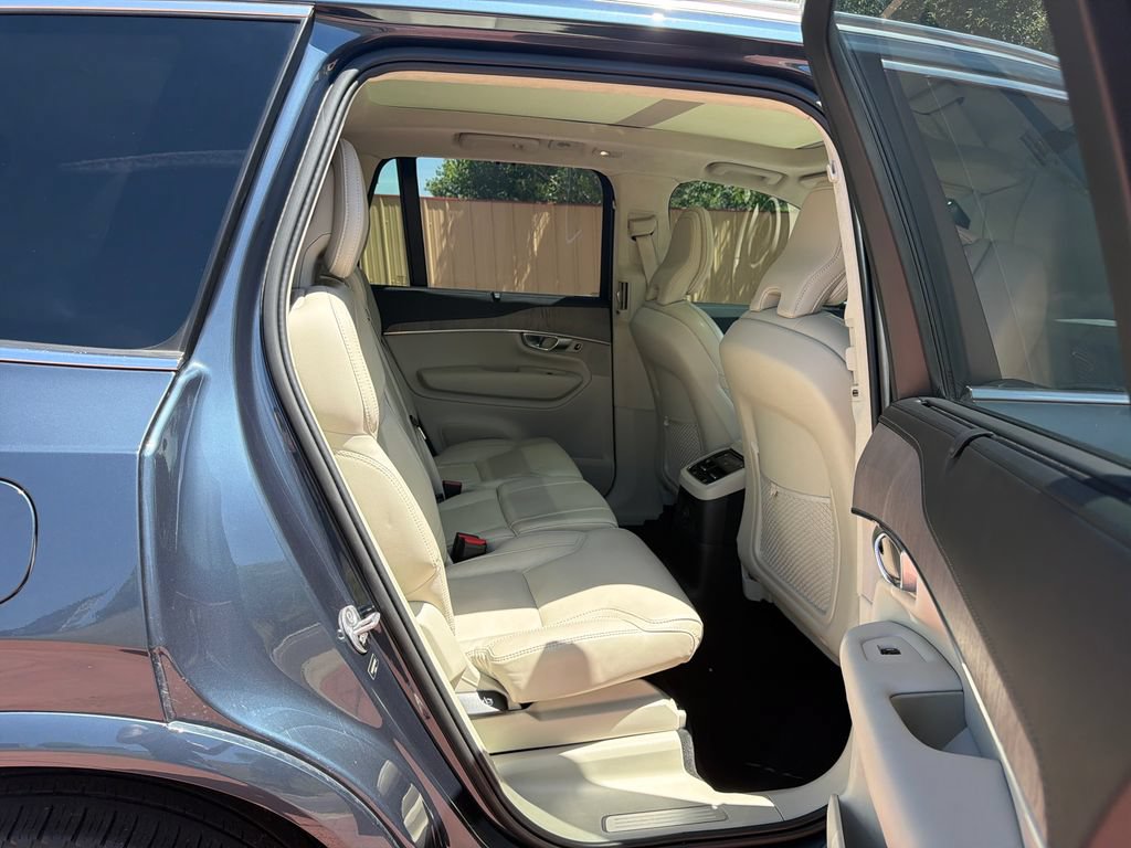 Used 2023 Volvo XC90 T8 Ultimate w/ Lounge Package AWD/4WD image 31